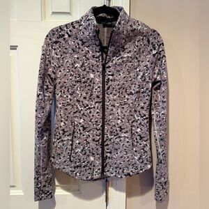 Women’s Athleta Salutations Jacket in Meadow Decadent Chocolate